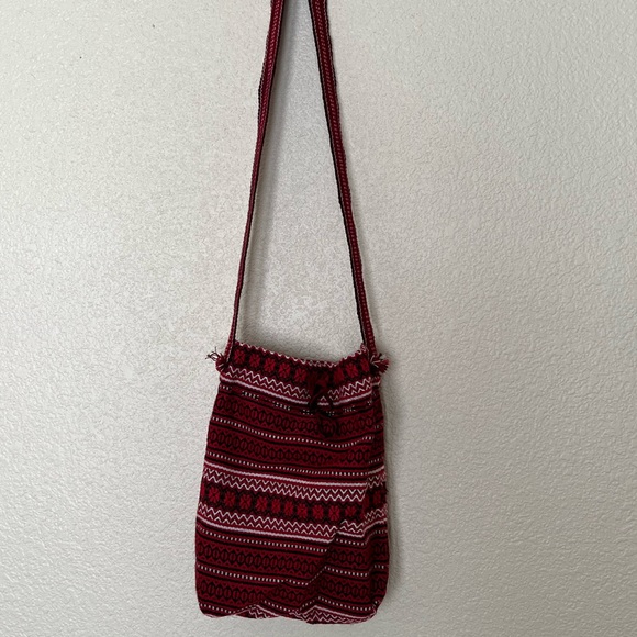 Handmade | Moldovan Knit Bucket Shoulder Bag - Picture 2 of 14